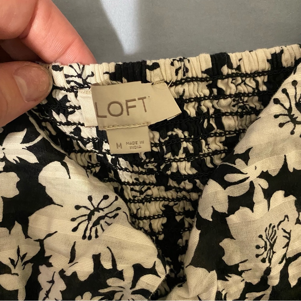LOFT - Women’s Floral Square-Neck Peplum Top in Black and Cream - Picture 2 of 7